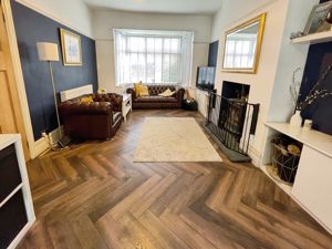 Lounge- click for photo gallery